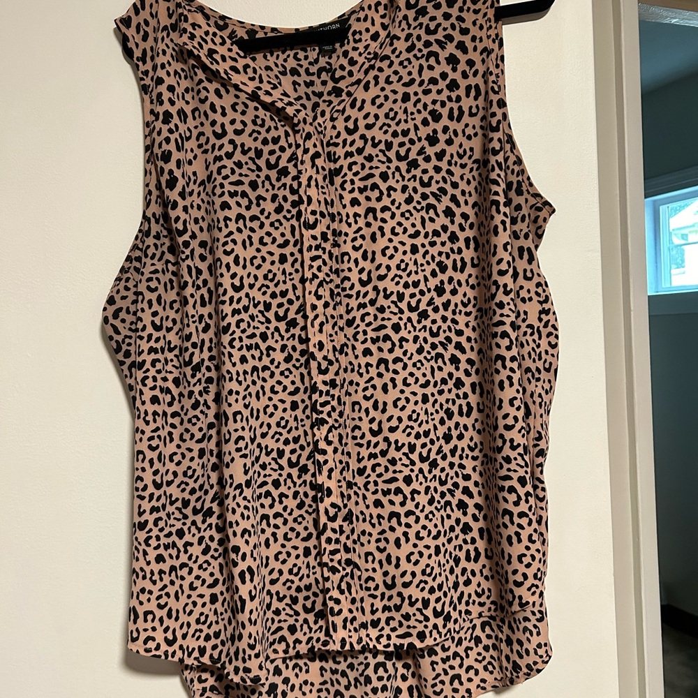 Plus Size Leopard Print Sleeveless Top 2x